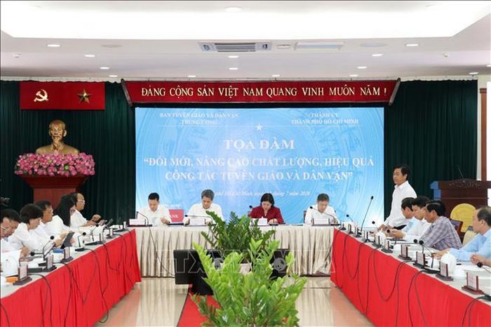 Quang cảnh Tọa đàm.