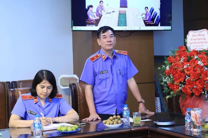 Đồng chí Nguyễn Đình Bắc, Phó Vụ trưởng Vụ 12 VKSND tối cao, phát biểu tại buổi Tọa đàm.