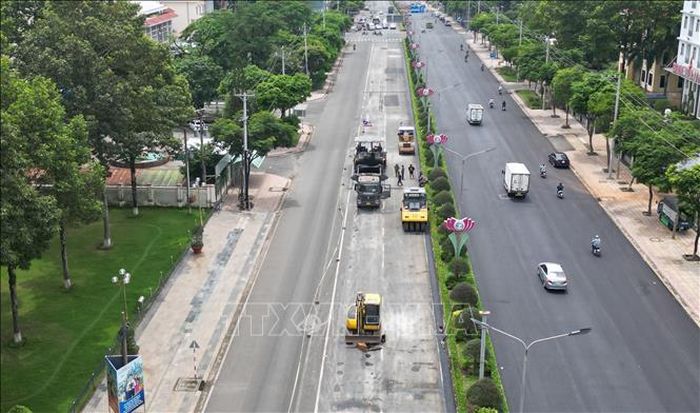 Công trình có mục tiêu sửa chữa các vị trí mặt đường hư hỏng, bổ sung hệ thống thoát nước nhằm hạn chế nước ngấm vào kết cấu áo đường, góp phần duy trì khả năng khai thác và kéo dài tuổi thọ công trình.