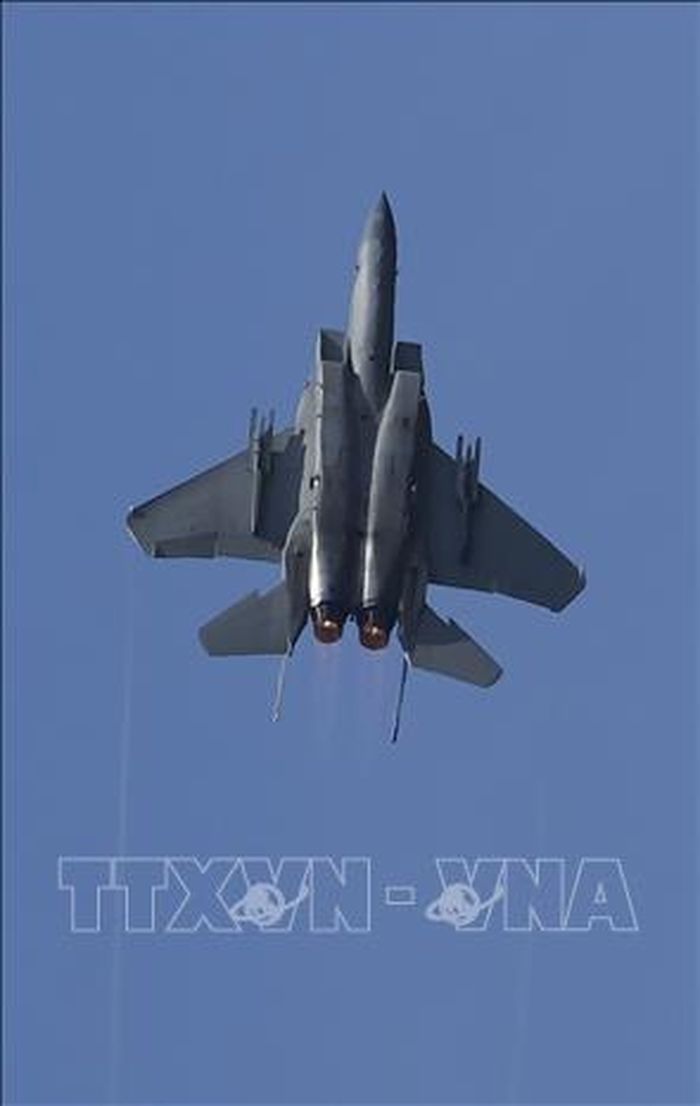 Máy bay chiến đấu F‑15 Strike Eagle của Không lực Mỹ. Ảnh: THX/TTXVN