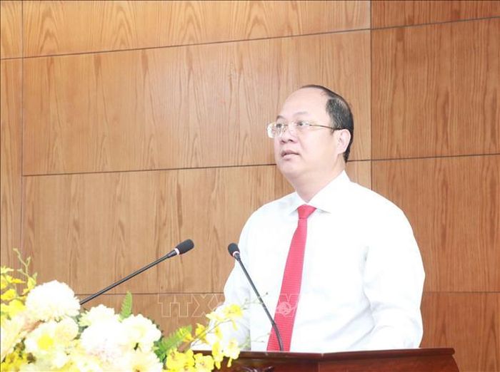 Bí thư Tỉnh ủy Cà Mau Nguyễn Hồ Hải phát biểu tại hội nghị.
