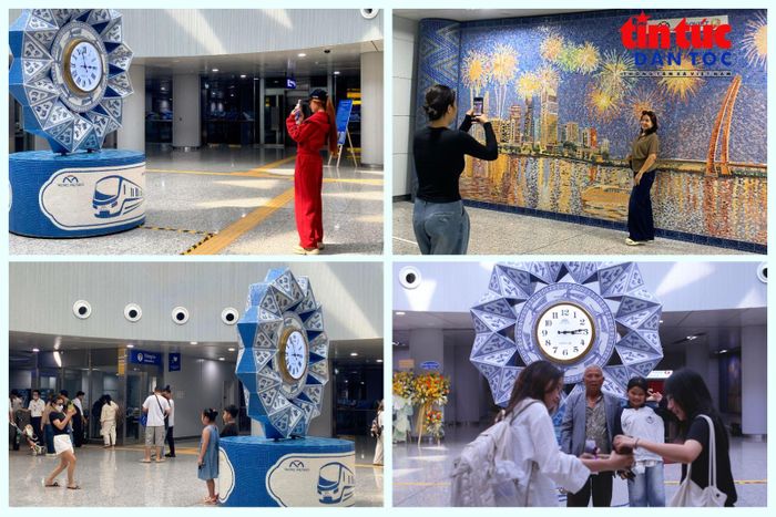 Hành khách dừng chân tham quan các tác phẩm nghệ thuật công cộng tại ga metro Bến Thành.