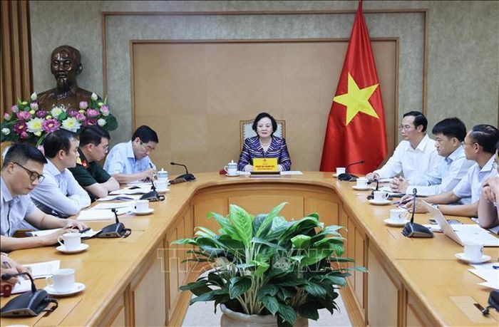 Phó Thủ tướng Phạm Thị Thanh Trà làm việc với Viện Hàn lâm Khoa học và Công nghệ Việt Nam về công nghệ giám định ADN xác định danh tính hài cốt liệt sĩ.Ảnh: Lâm Khánh/TTXVN