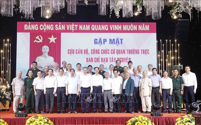 Tổng Bí thư, Chủ tịch nước Tô Lâm và các đại biểu. Ảnh: Thống Nhất/TTXVN
