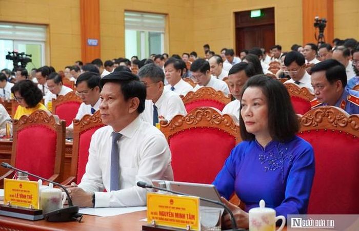 Các đại biểu tham dự kỳ họp.