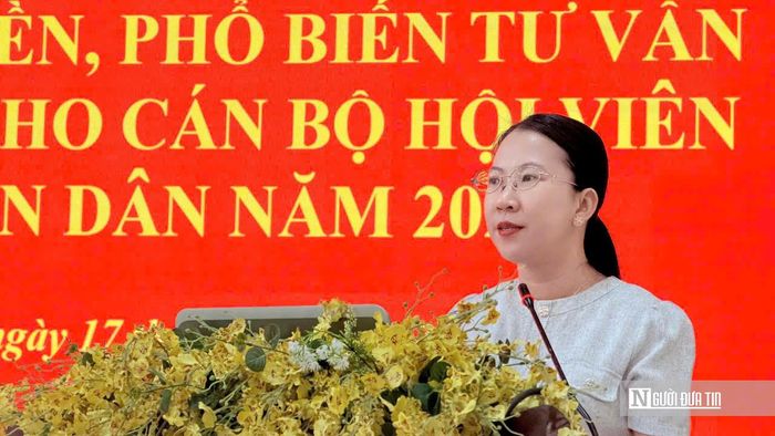 Bà Nguyễn Thị Minh Tiền Phó Chủ tịch UBND xã Nha Bích phát biểu khai mạc hội nghị.