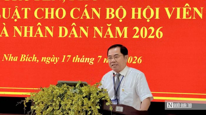 Luật gia Dương Văn Tín, Phó Chủ tịch Hội Luật gia thành phố Đồng Nai đã trực tiếp truyền đạt chuyên đề về công tác hòa giải ở cơ sở, đồng thời cập nhật những điểm mới của các văn bản pháp luật vừa được ban hành.