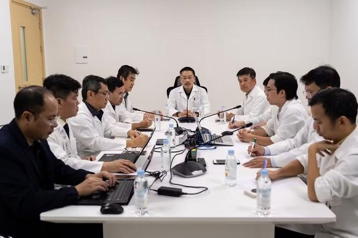 Cuộc ứng cứu có sự tham gia hội chẩn, hỗ trợ từ các chuyên gia, bác sĩ của các đơn vị y tế trong tỉnh như Bệnh viện Mặt trời Phú Quốc, Bệnh viện Đa khoa Kiên Giang và Bệnh viện Chợ Rẫy
