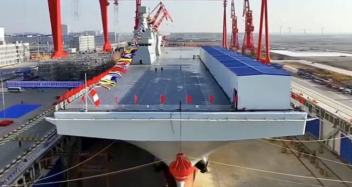 Tàu sân bay Tứ Xuyên. Ảnh: MW.