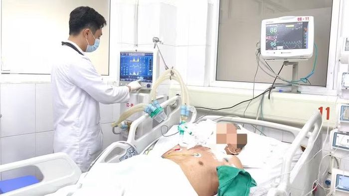 Nhiễm trùng uốn ván khiến nguời bệnh nguy kịch từ một vết thương nhỏ.