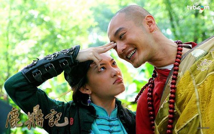 Không chỉ sở hữu ngoại hình nổi bật, A Kha còn có tính cách mạnh mẽ, cứng cỏi và không dễ khuất phục.