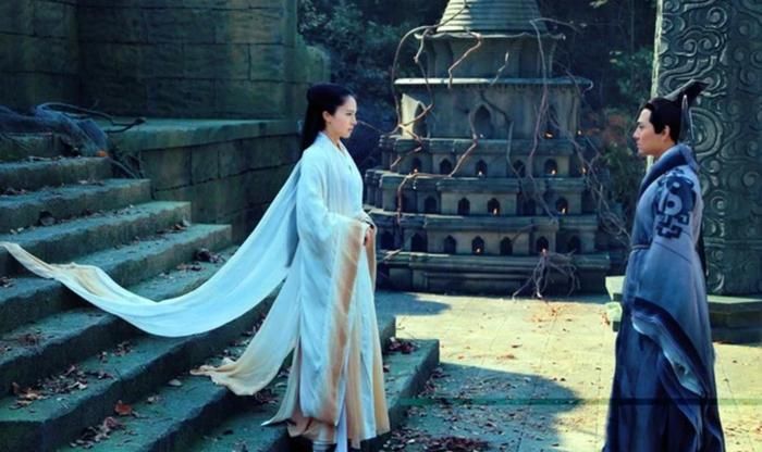 Lâm Triều Anh là một cao thủ có thực lực sánh ngang với Vương Trùng Dương. 