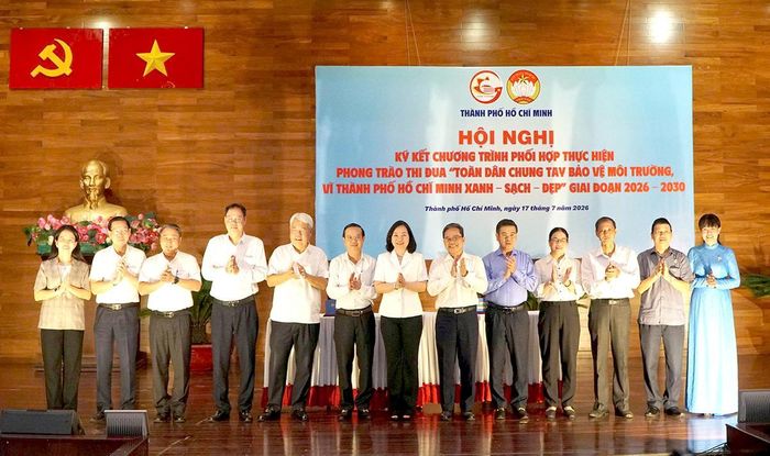 Nghi thức ký kết phong trào thi đua chung tay bảo vệ môi trường TPHCM giai đoạn 2026-2030