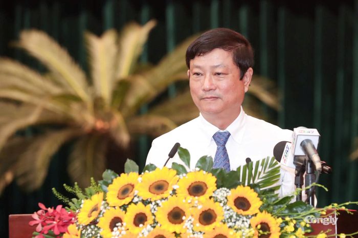 Phó Bí thư Thành ủy, Chủ tịch HĐND TP.HCM Võ Văn Minh phát biểu. Ảnh: Tiến Long.