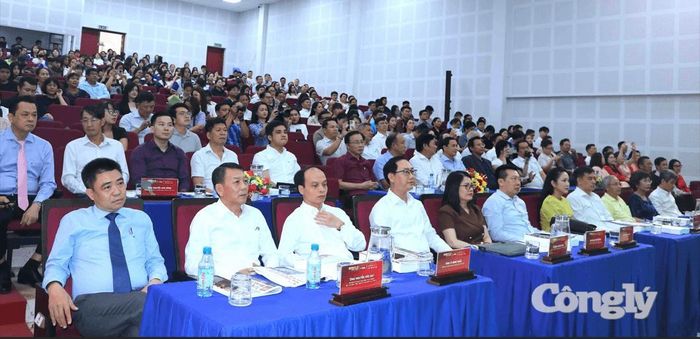 Sức mạnh của văn hóa có thể đến từ mọi tầng lớp nhân dân, mở ra tiềm năng dồi dào về ý tưởng sáng tạo cho ngành công nghiệp văn hóa. (Ảnh: Lê Hoàn)