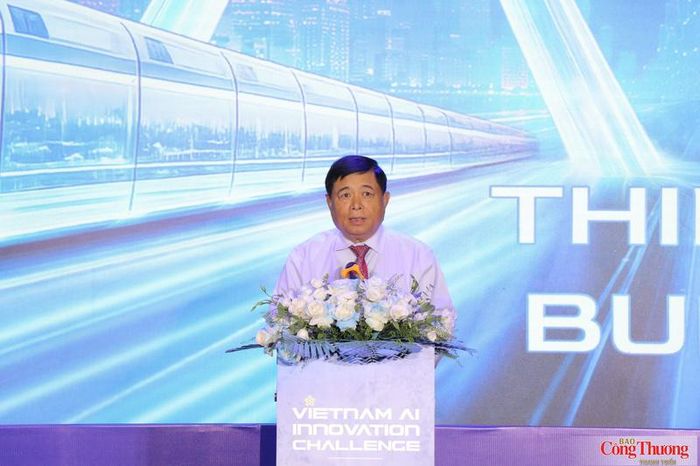 Nguyên Phó Thủ tướng Chính phủ Nguyễn Chí Dũng phát biểu tại sự kiện