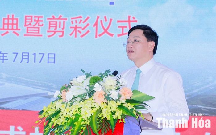 Phó Chủ tịch Thường trực UBND tỉnh Mai Xuân Liêm phát biểu tại buổi lễ.