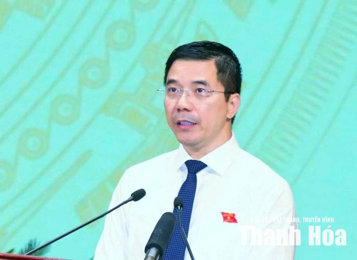 Đồng chí Nguyễn Hồng Phong, Ủy viên dự khuyết Trung ương Đảng, Phó Bí thư Thường trực Tỉnh ủy, Chủ tịch HĐND tỉnh Thanh Hóa phát biểu bế mạc kỳ họp.