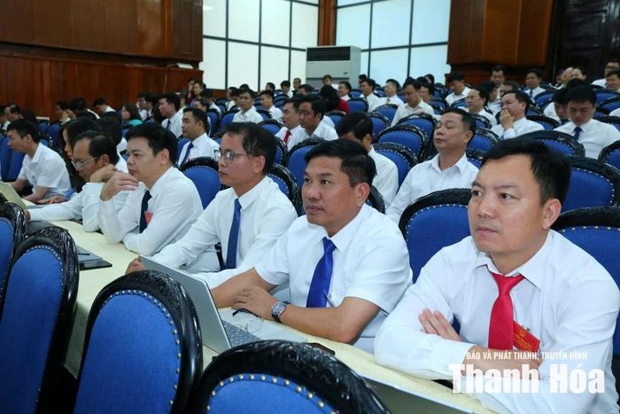 Đại biểu dự kỳ họp. Ảnh: Quốc Hương