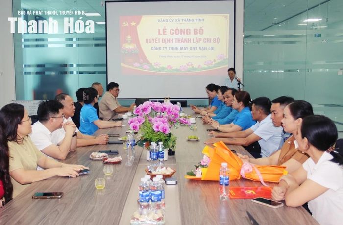 Quang cảnh buổi lễ.
