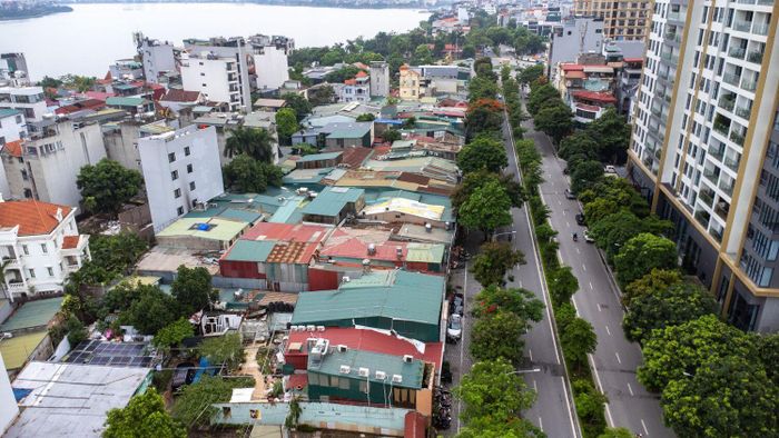 Quy hoạch cũng cho biết khu đất sẽ được xây dựng dự án Vườn Đào phục vụ du lịch truyền thống kết hợp dịch vụ của các hộ dân phường Nhật Tân. Quy mô và ranh giới cụ thể sẽ được xác định trong giai đoạn nghiên cứu quy hoạch chi tiết tỷ lệ 1/500.