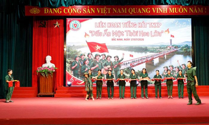  Tiết mục biểu diễn ca múa tại liên hoan. 