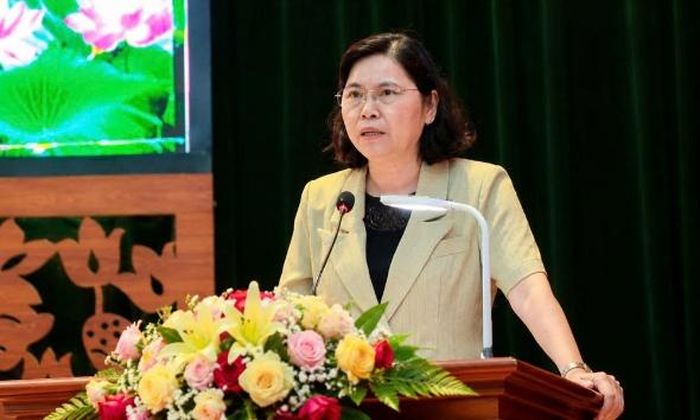 Đồng chí Trần Thị Hằng phát biểu chỉ đạo tại hội nghị sơ kết công tác lãnh, chỉ đạo của Đảng ủy xã Lạng Giang.