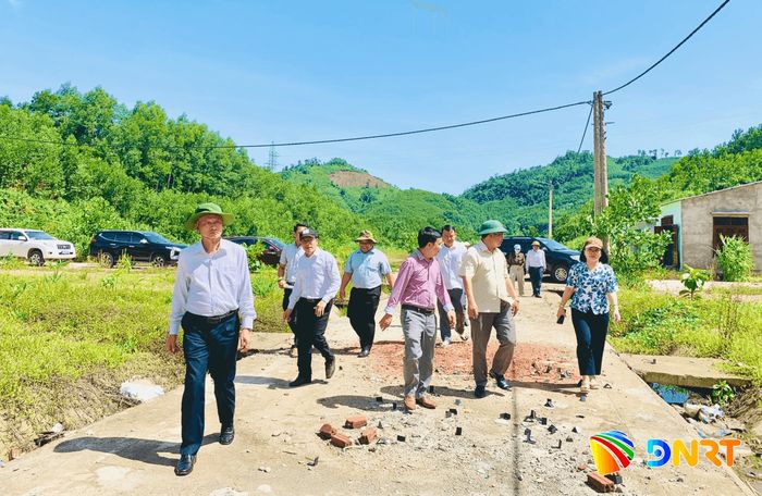 Ban Dân tộc HĐND thành phố khảo sát điểm bố trí dân cư trên địa bàn xã Phước Hiệp vào giữa tháng 6/2026. Ảnh: N.T