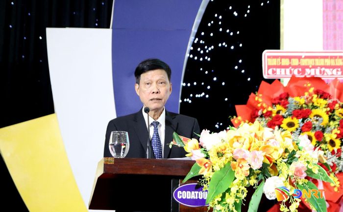 Chủ tịch Hội Người cao tuổi thành phố Đà Nẵng nhiệm kỳ 2021 - 2026 Phạm Quý phát biểu khai mạc đại hội. Ảnh: TRỌNG HUY