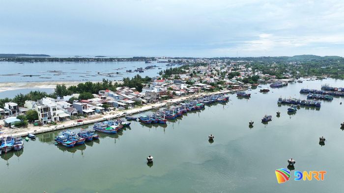 Khi hoàn thành khu neo đậu tàu cá An Hòa đủ khả năng tiếp nhận khoảng 1.200 tàu cá công suất đến 300CV. Ảnh: HOÀNG ĐẠO