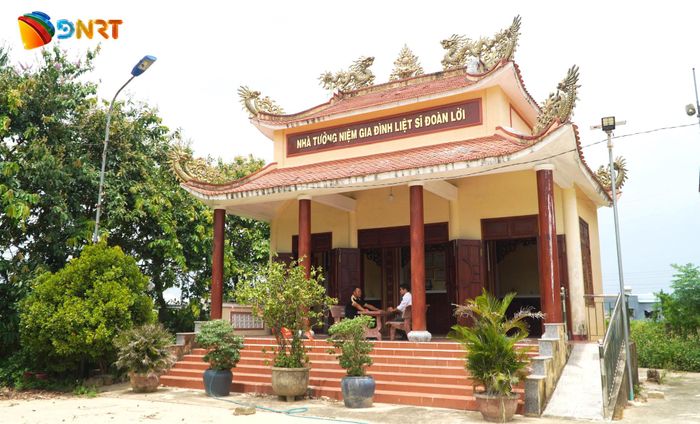 Nhà tưởng niệm liệt sĩ Đoàn Lời là một địa chỉ đỏ quen thuộc của bà con nhân dân xã Xuân Phú. Ảnh: PHAN VINH