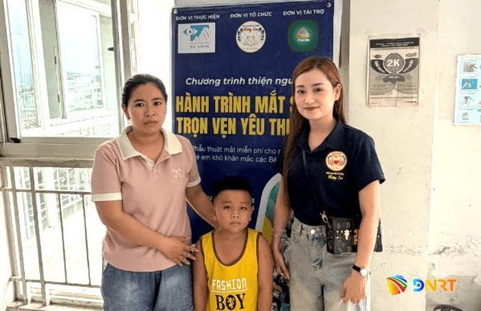 Chương trình khám sàng lọc bệnh lý về mắt đã phẫu thuật cho 40 trẻ em nghèo tại Bệnh viện Mắt Đà Nẵng và dự kiến kéo dài đến ngày 30/8. Ảnh: H.L