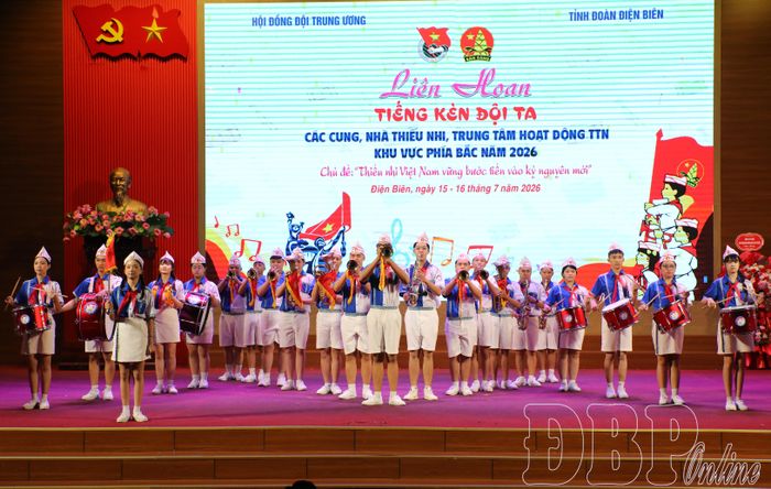 Tiết mục biểu diễn của Trung tâm Hoạt động Thanh thiếu nhi tỉnh Sơn La.