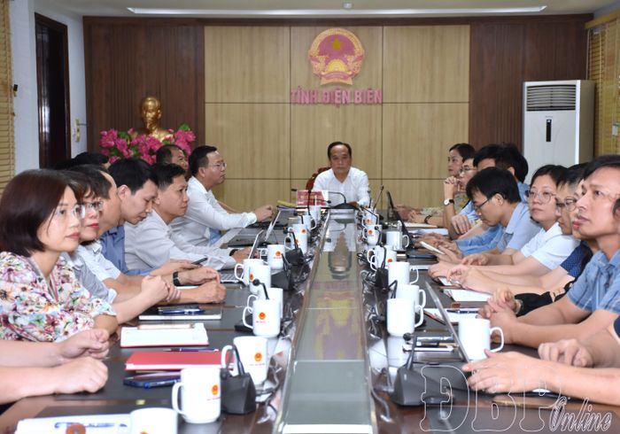 Phó Chủ tịch UBND tỉnh Nguyễn Minh Phú chủ trì hội nghị tại điểm cầu Điện Biên.