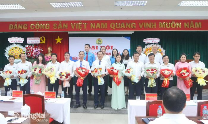 Ban Chấp hành Công đoàn cơ sở Bảo hiểm xã hội thành phố Đồng Nai khóa I nhiệm kỳ 2026-2030 ra mắt đại hội. Ảnh: Mai Minh