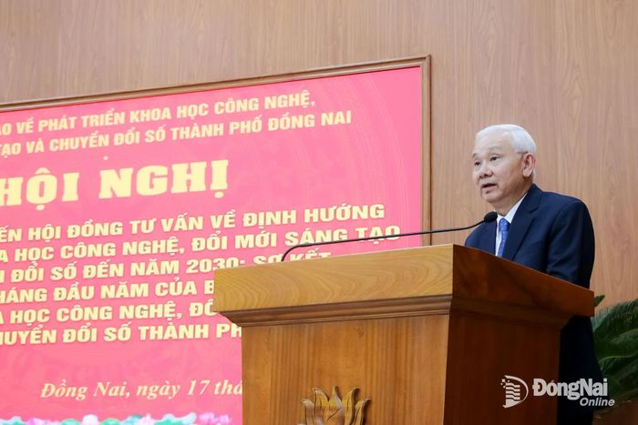 Phó Chủ tịch HĐQT Tập đoàn Becamex Phạm Ngọc Thuận phát biểu tại hội nghị. Ảnh: Hải Quân