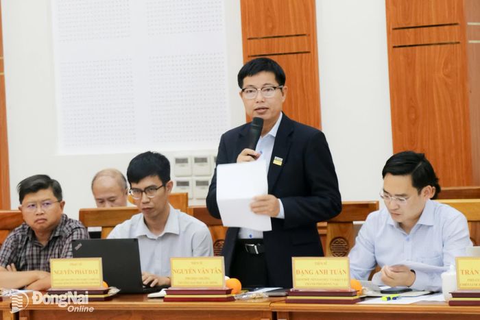 TS Nguyễn Văn Tân, Phó Hiệu trưởng Trường đại học Lạc Hồng chia sẻ tại hội nghị. Ảnh: Hải Quân