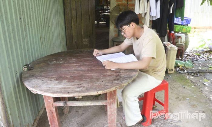 Em Lê Hữu Trí. 