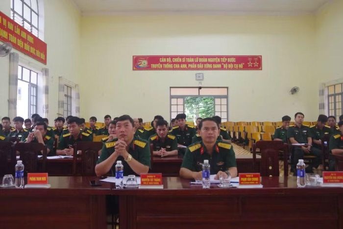 Lữ đoàn Tăng 273 khai mạc lớp tập huấn cán bộ giai đoạn 2 năm 2026. Ảnh: Nguyễn Tú