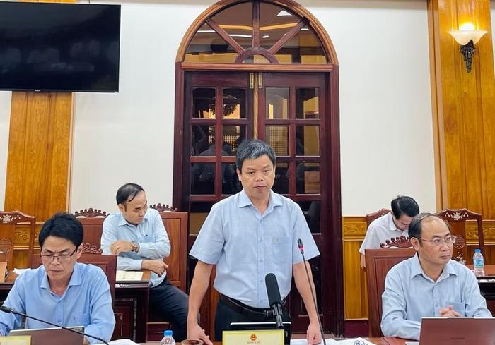 Phó Chủ tịch UBND tỉnh Nguyễn Hữu Quế kiến nghị Bộ Công Thương tại buổi làm việc. Ảnh: Hải Yến