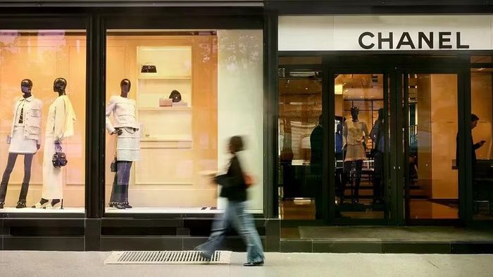 Một cửa hàng Chanel. Ảnh: AP