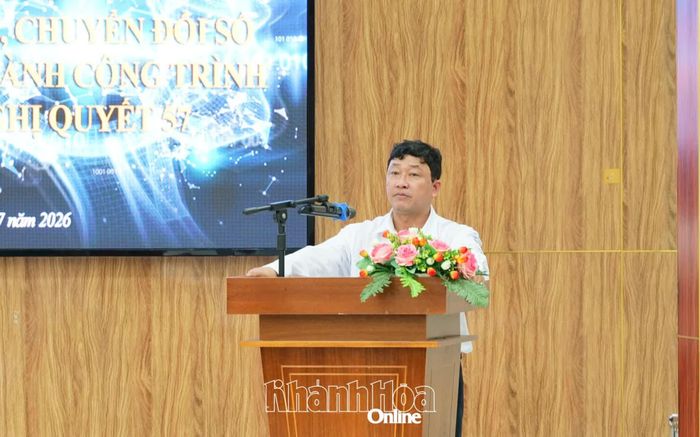 Chủ tịch Công ty TNHH MTV Khai thác công trình thủy lợi Ninh Thuận phát biểu tại tọa đàm.