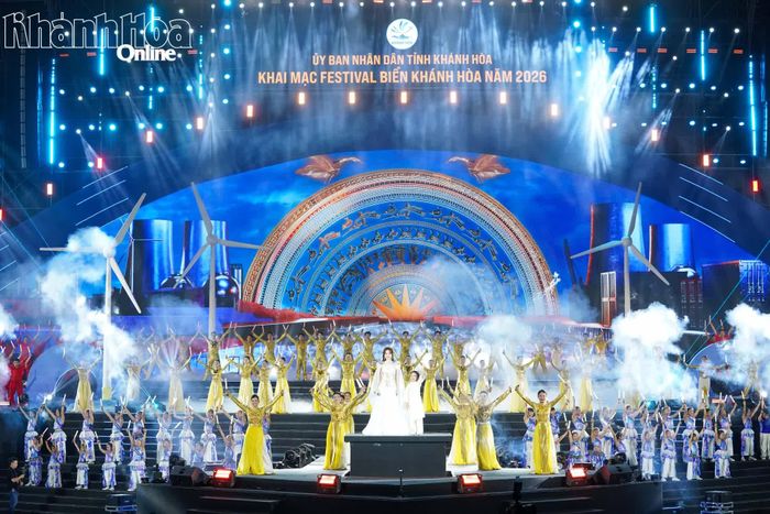 Hình ảnh về một Khánh Hòa năng động vươn mình trong kỷ nguyên mới cũng được khắc họa với những lời ca, giai điệu và hình ảnh mang tính biểu tượng.