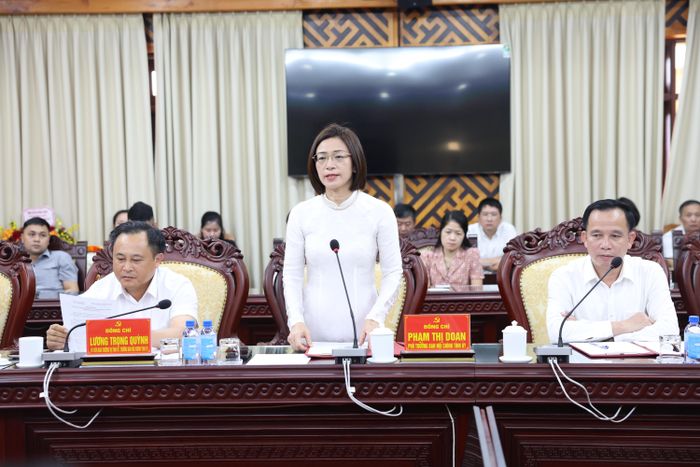 Đồng chí Phạm Thị Doan, Phó Trưởng Ban Nội chính Tỉnh ủy phát biểu nhận nhiệm vụ