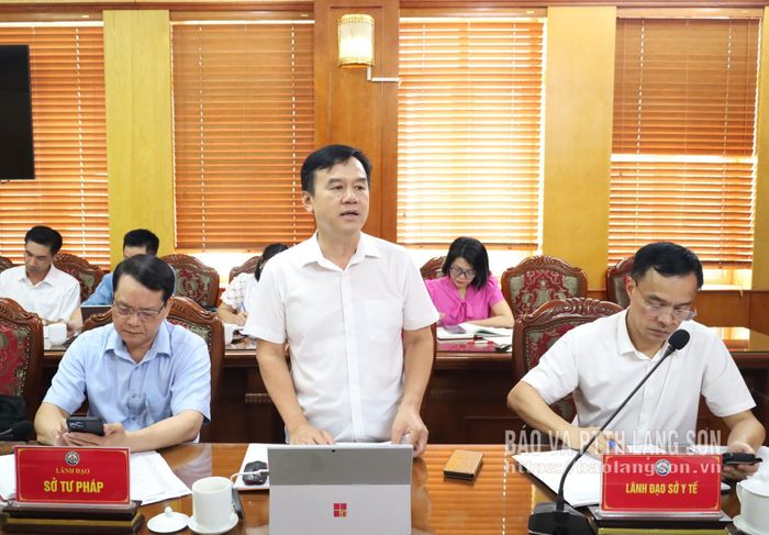 Lãnh đạo Sở Y tế làm rõ một số nội dung các đại biểu quan tâm
