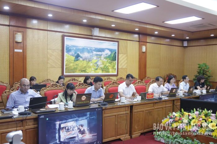 Lãnh đạo Sở Tài chính cùng phòng chuyên môn tham dự hội nghị