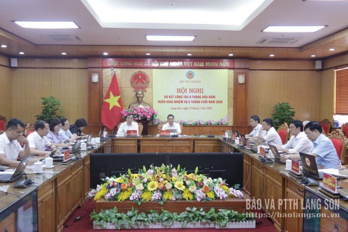 Các đại biểu dự hội nghị tại điểm cầu Lạng Sơn
