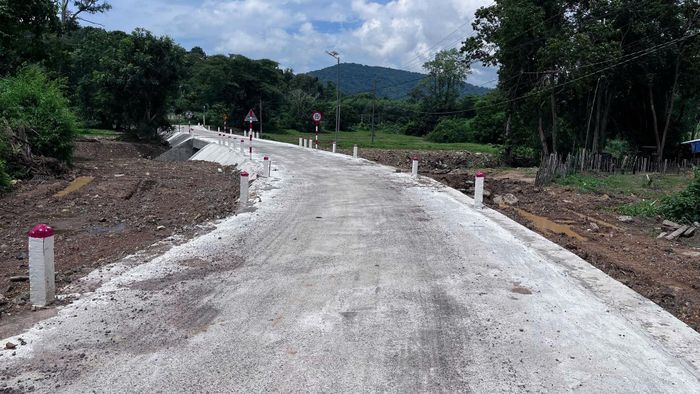 Việc di chuyển của người dân thôn Mỹ Thạnh, xã Hàm Thạnh được an toàn hơn vì đã có cầu bắc qua suối