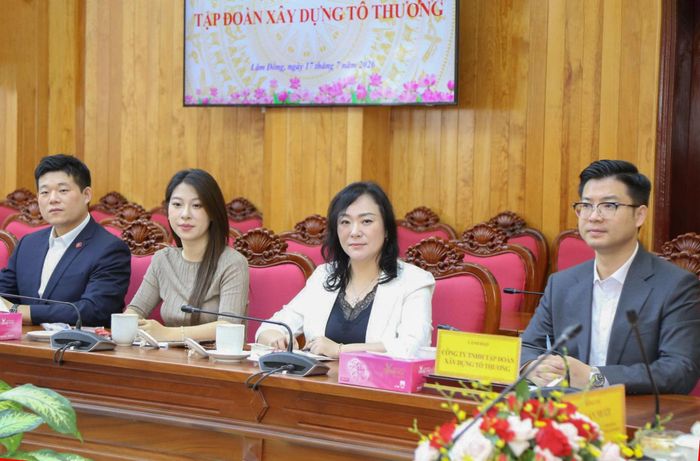 Lãnh đạo Tập đoàn Tô Thương tại buổi làm việc với tỉnh Lâm Đồng
