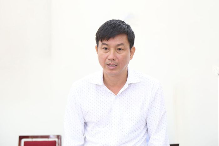 Ông Trần Trung Kiên, Giám đốc Ban QLDA khu vực Di Linh báo cáo khó khăn, vướng mắc trong quá trình triển khai các dự án tại địa bàn